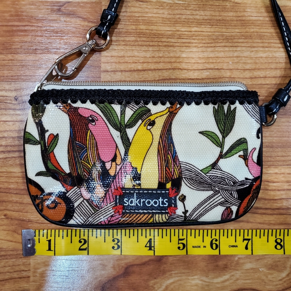 Sak Roots‎ wristlet